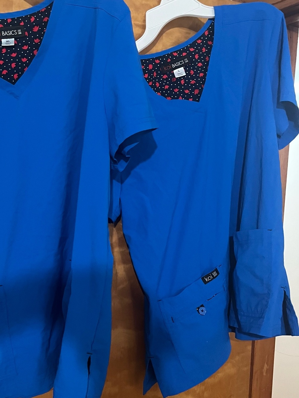 Women's V-Neck Scrub Top in Royal Blue